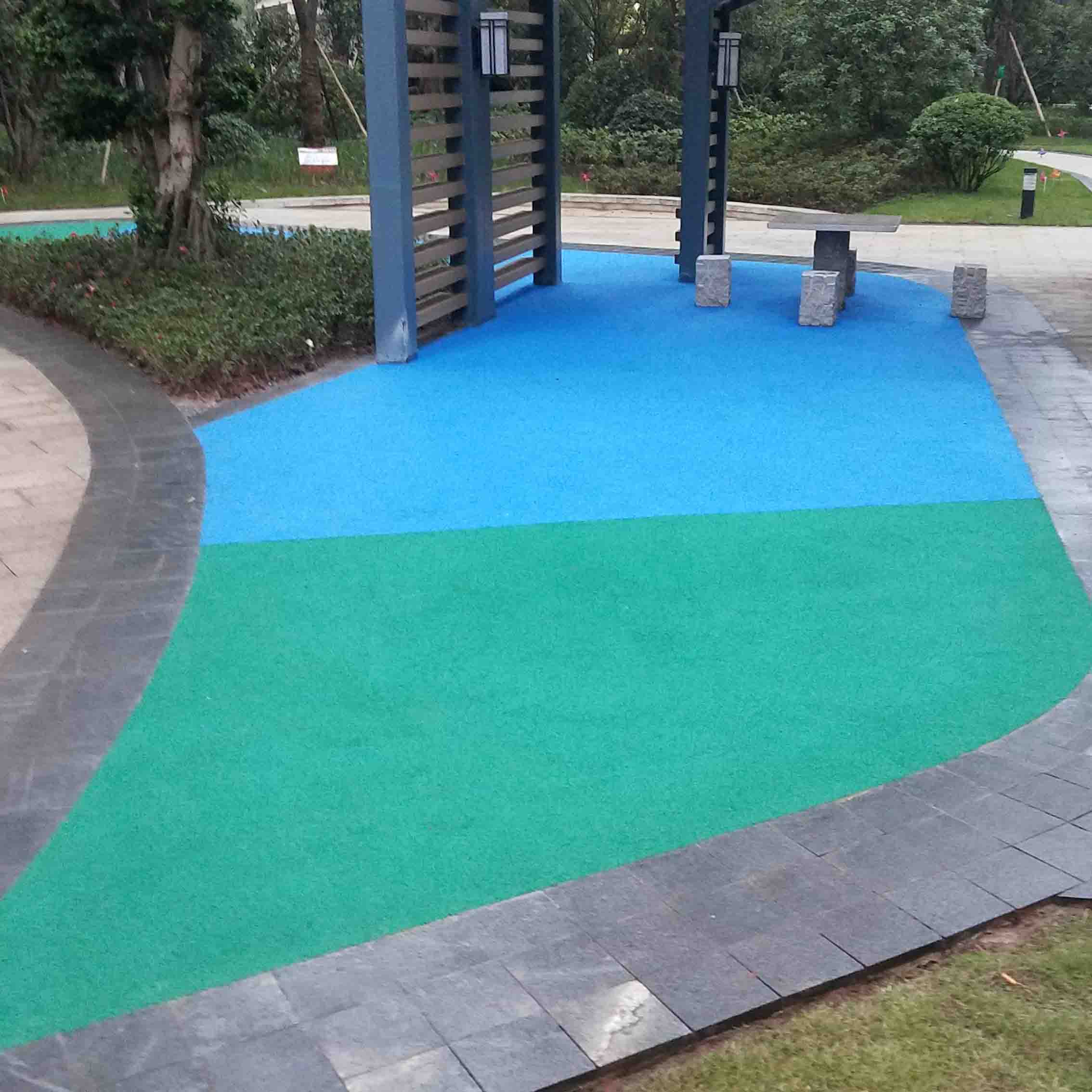 小区EPDM地胶施工